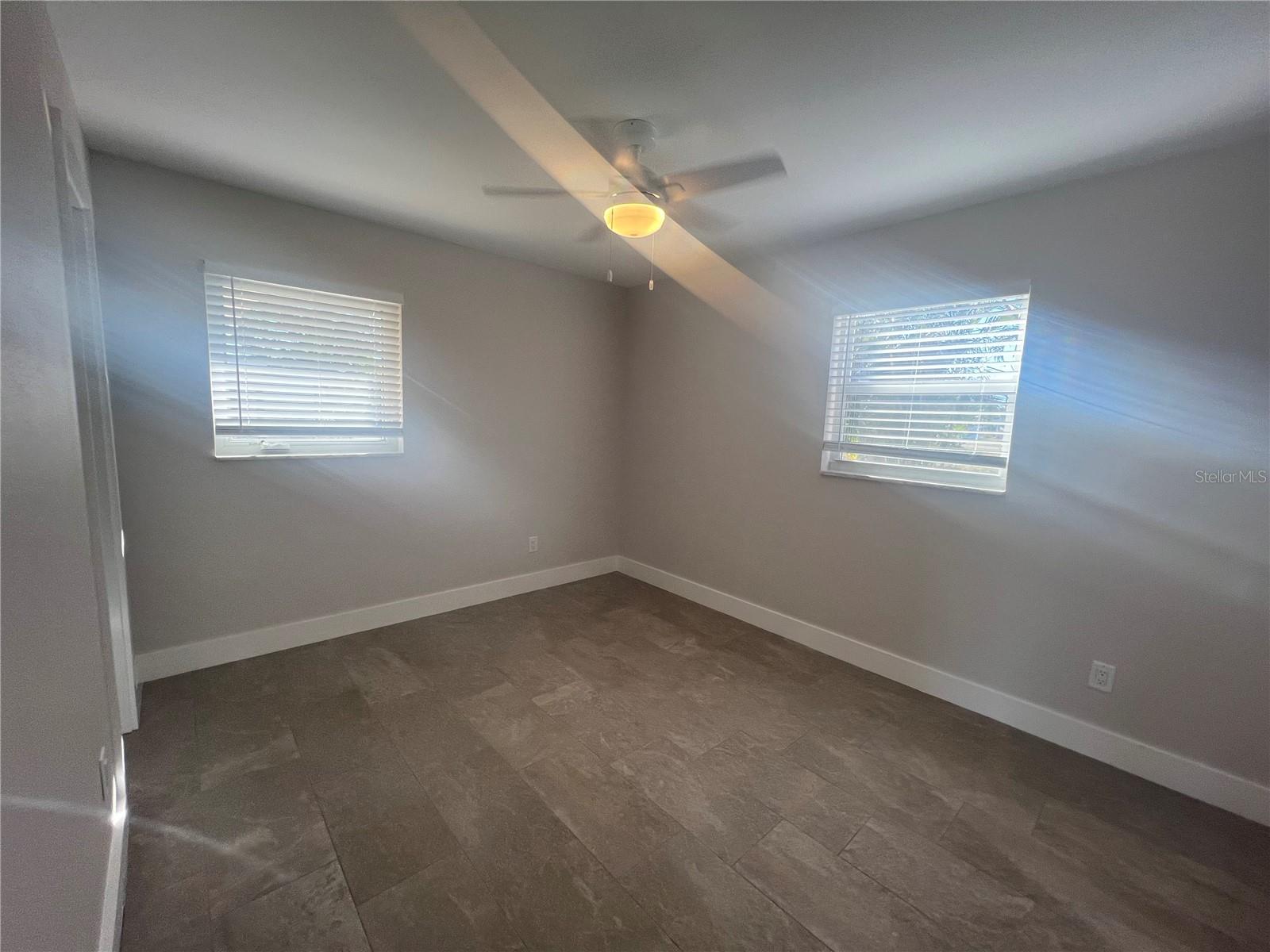 Image 19 of 27 For 322 Lasayette Drive Ne