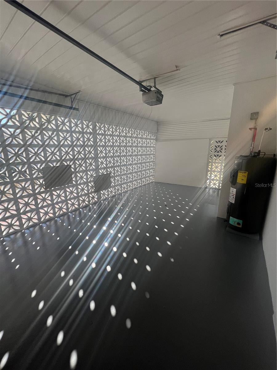 Image 25 of 27 For 322 Lasayette Drive Ne