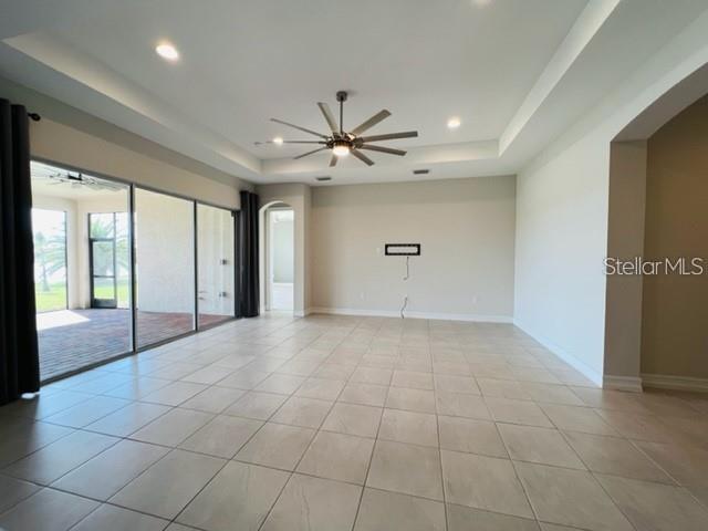 Image 11 of 32 For 24335 Riverfront Drive