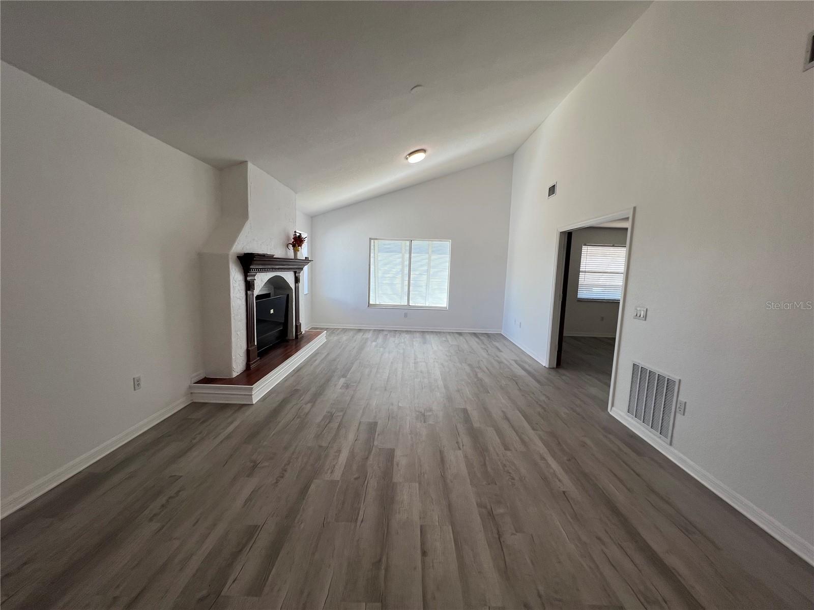 Image 28 of 55 For 2615 Myrtle Avenue