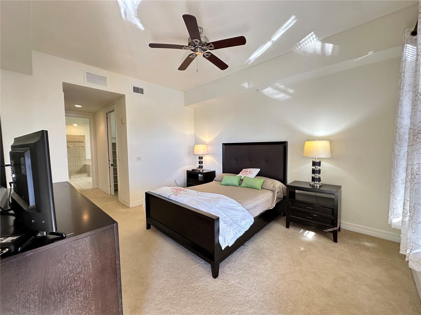 Image 17 of 65 For 98 Vivante Boulevard 315