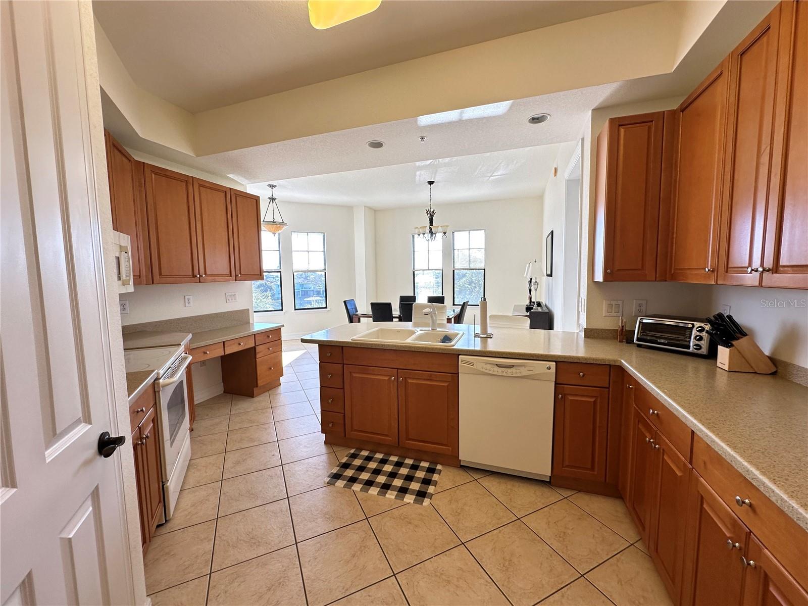 Image 44 of 65 For 98 Vivante Boulevard 315