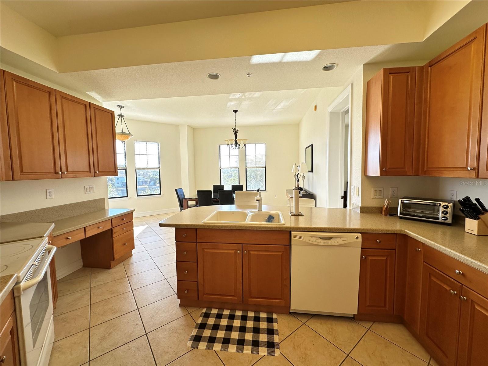 Image 46 of 65 For 98 Vivante Boulevard 315