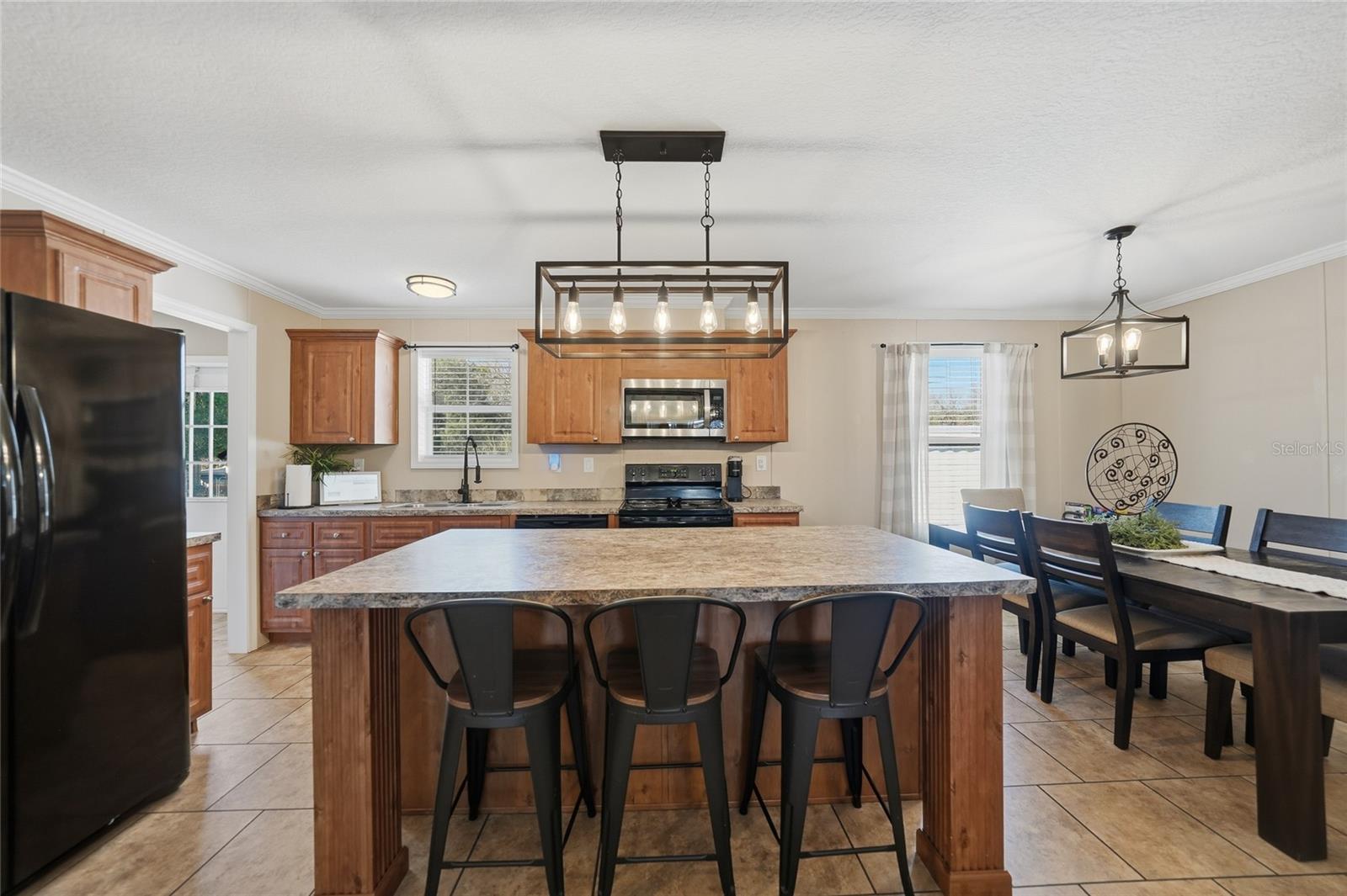 Image 16 of 45 For 2465 Kleis Drive