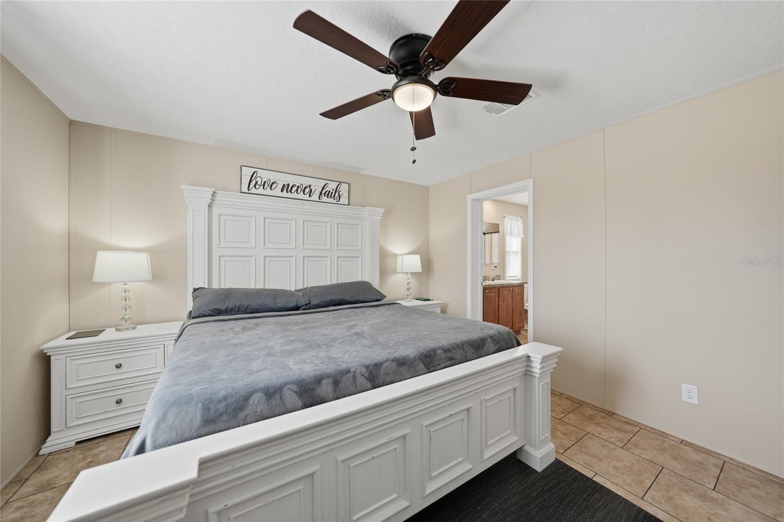 Image 17 of 45 For 2465 Kleis Drive