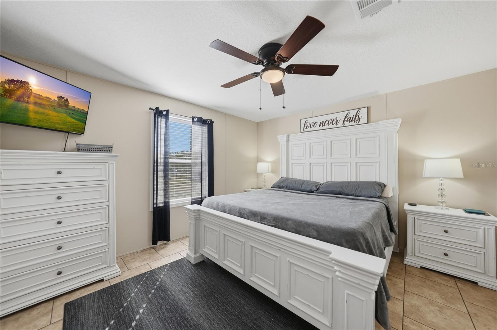 Image 19 of 45 For 2465 Kleis Drive