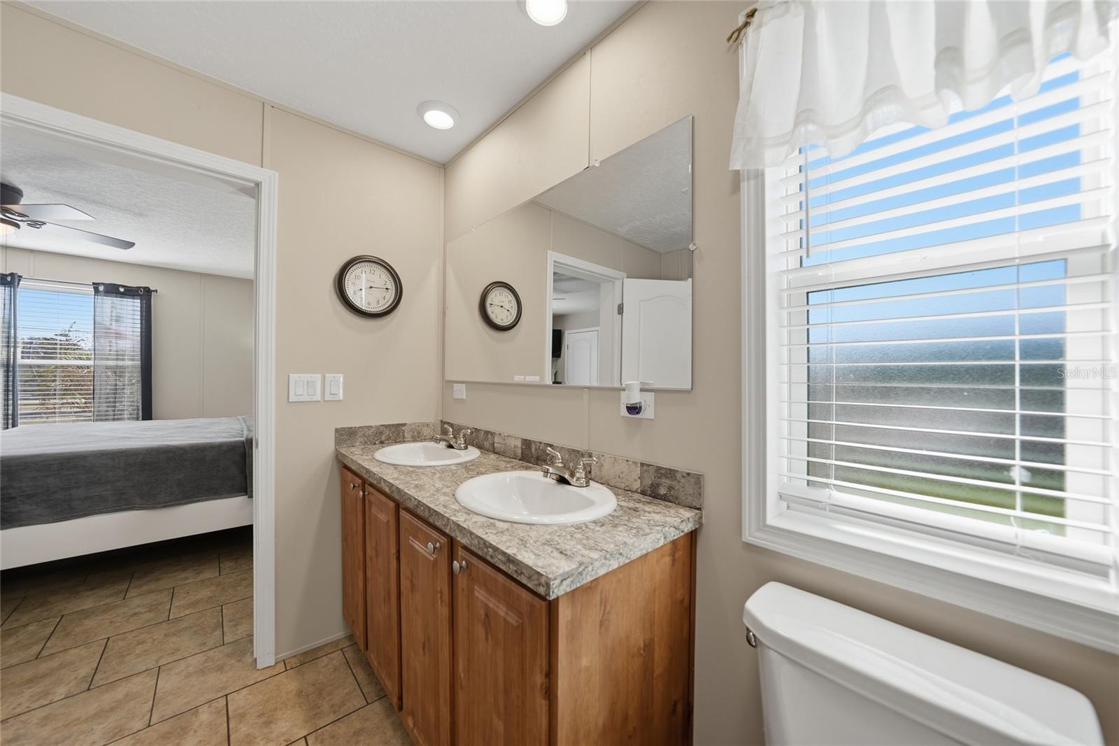 Image 22 of 45 For 2465 Kleis Drive