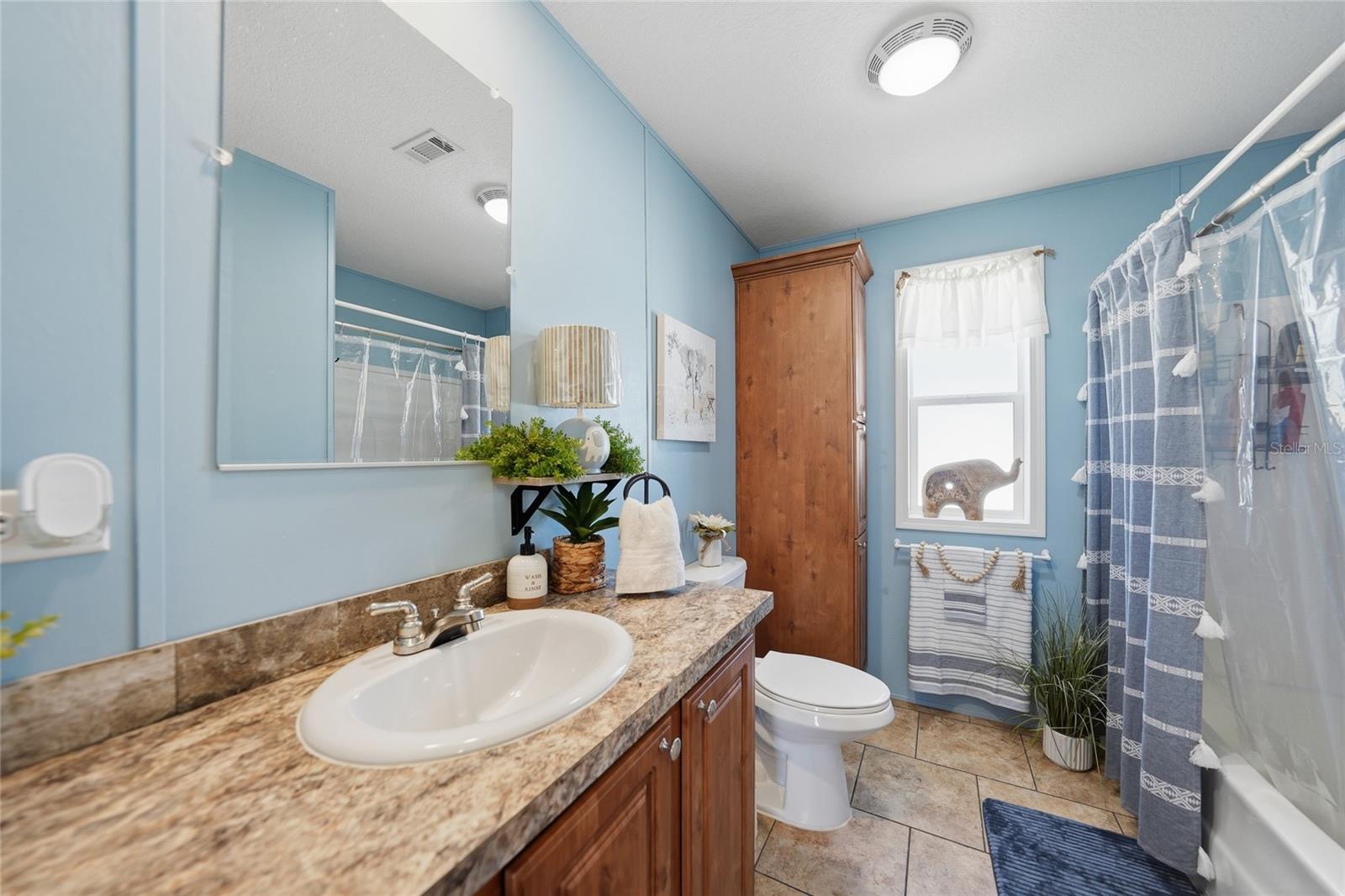 Image 29 of 45 For 2465 Kleis Drive