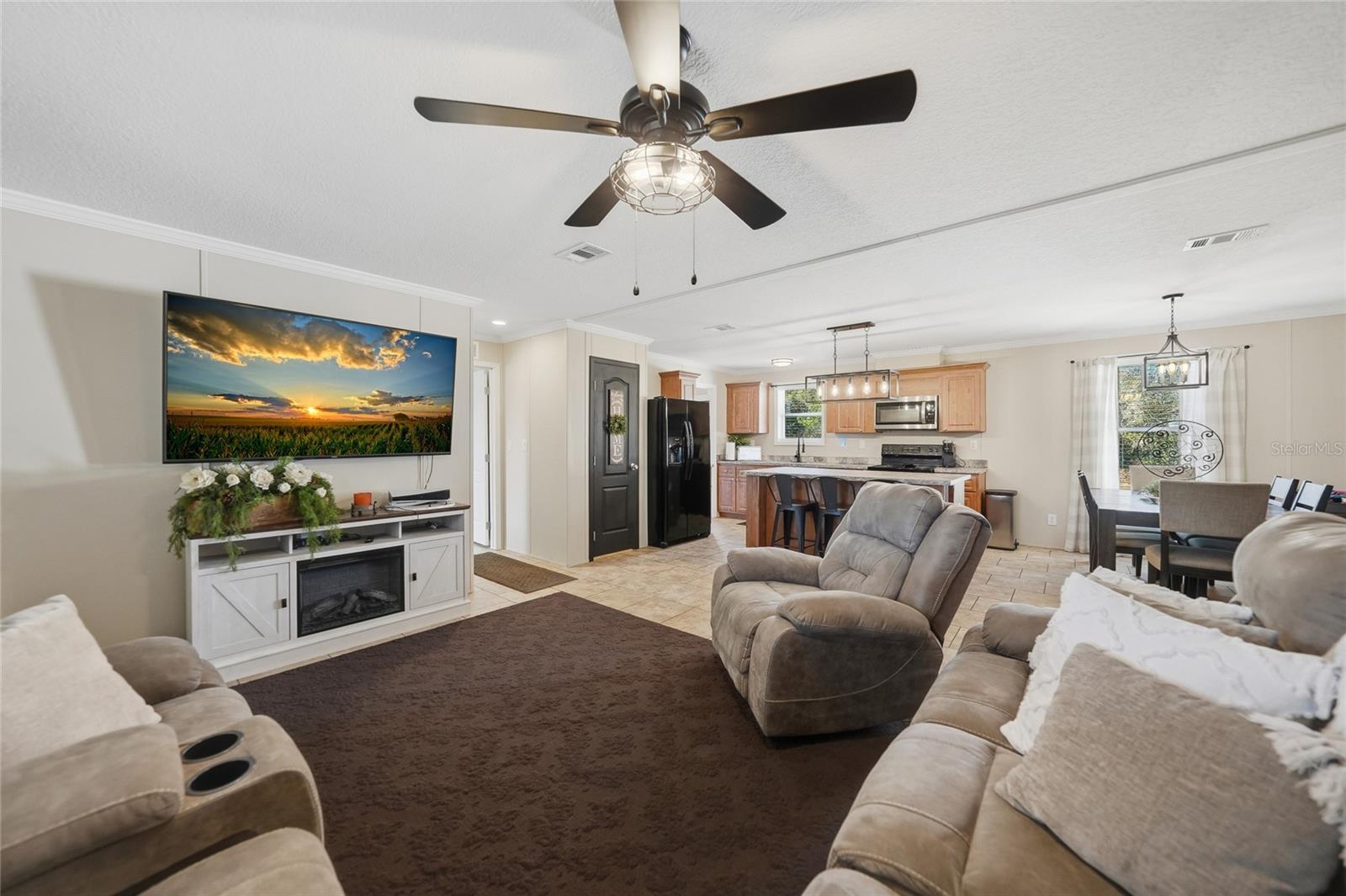 Image 7 of 45 For 2465 Kleis Drive