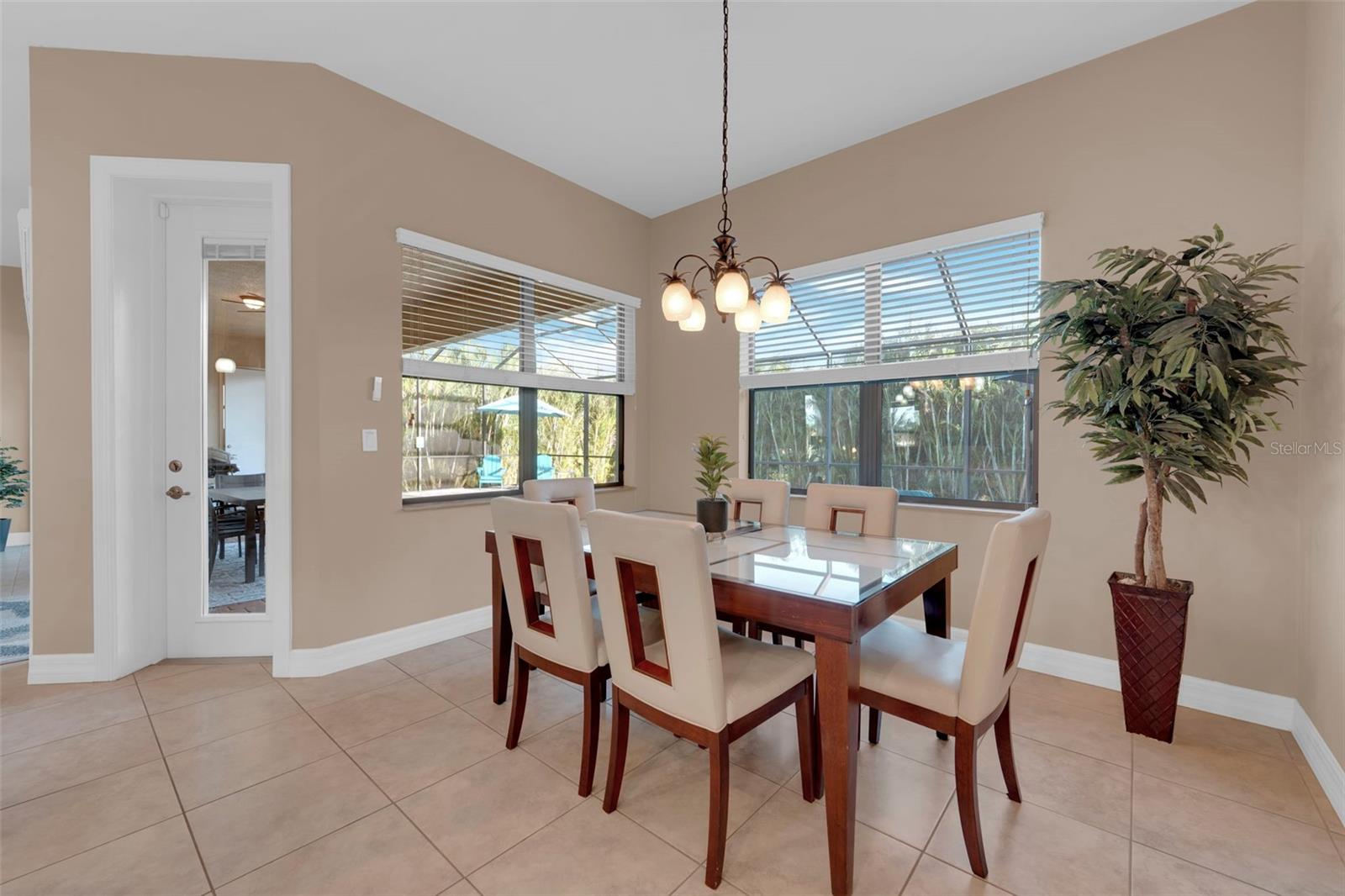 Image 12 of 37 For 2604 26th Terrace