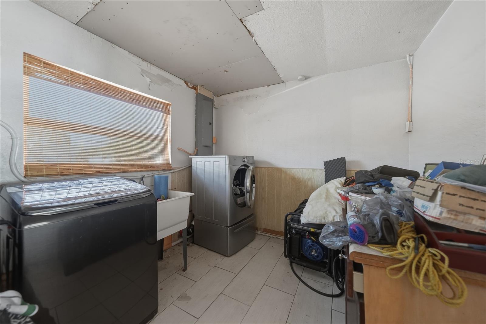 Image 11 of 15 For 2327 Ambrose Lane