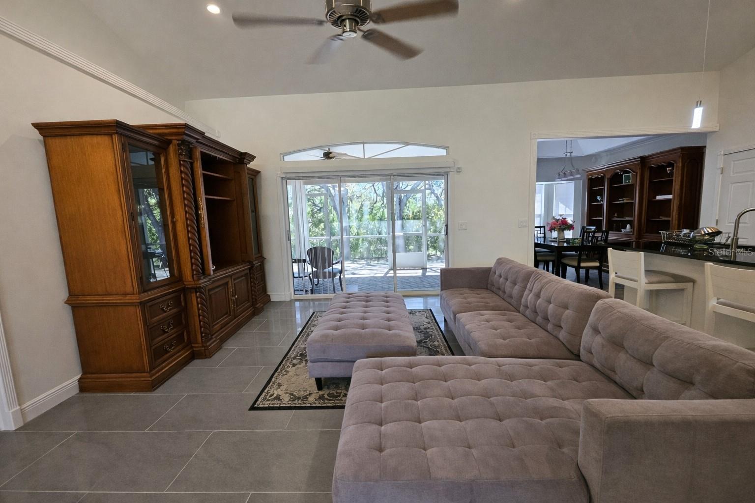 Image 10 of 32 For 1440 Graham Circle