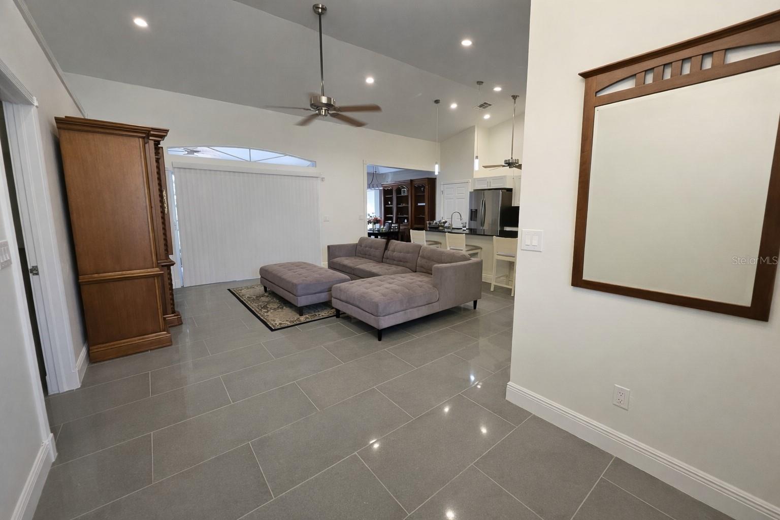 Image 2 of 32 For 1440 Graham Circle