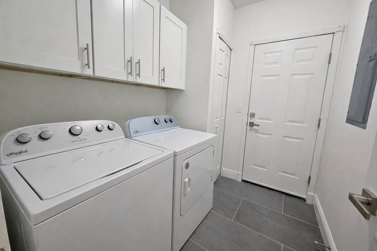 Image 21 of 32 For 1440 Graham Circle