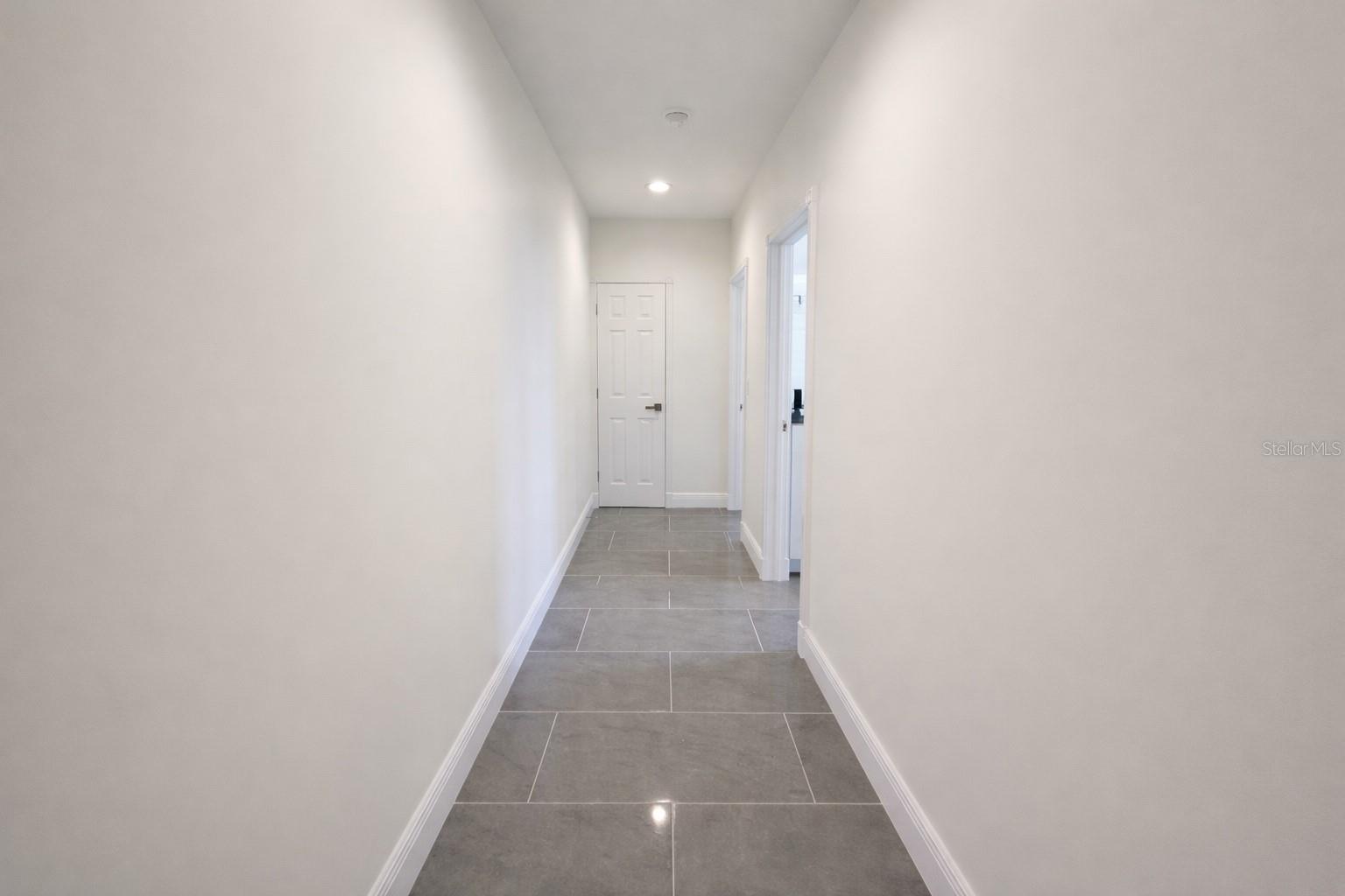 Image 23 of 32 For 1440 Graham Circle