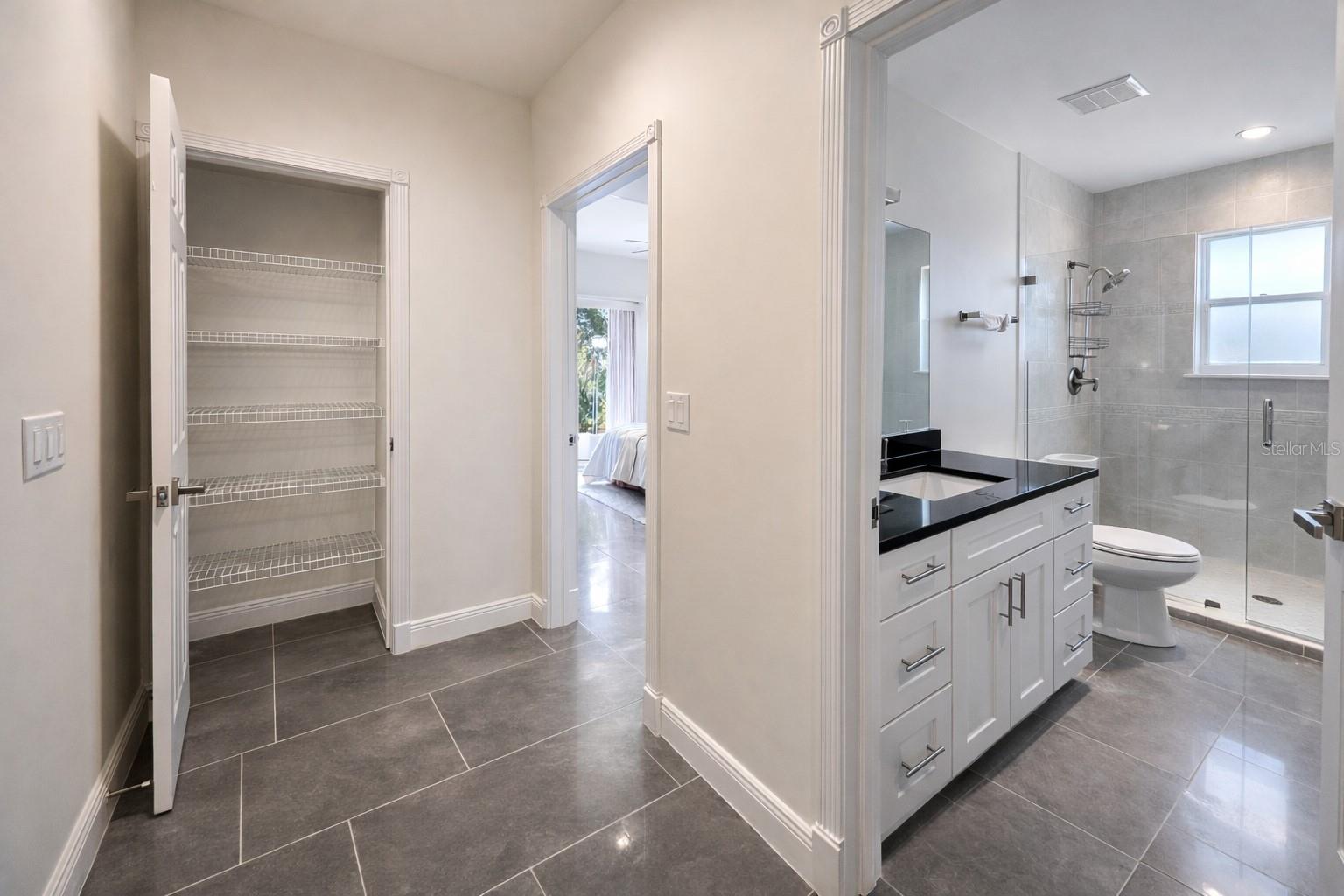 Image 24 of 32 For 1440 Graham Circle