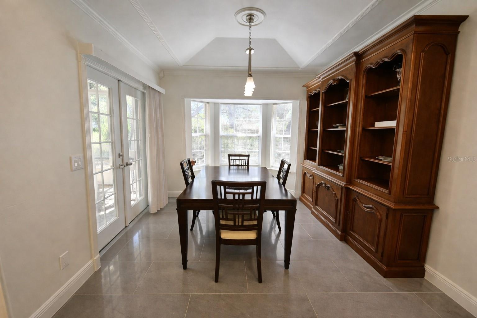 Image 8 of 32 For 1440 Graham Circle