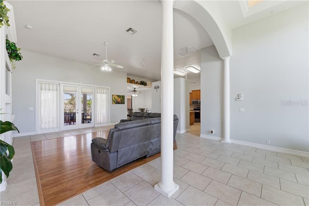 Image 11 of 40 For 810 36th Avenue