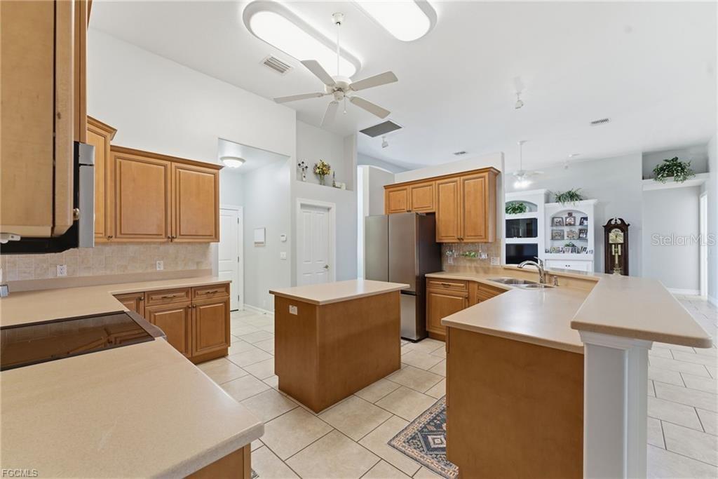 Image 12 of 40 For 810 36th Avenue