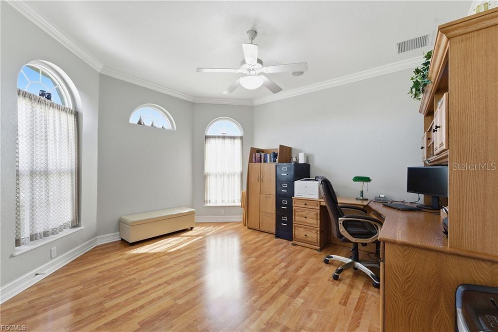 Image 19 of 40 For 810 36th Avenue