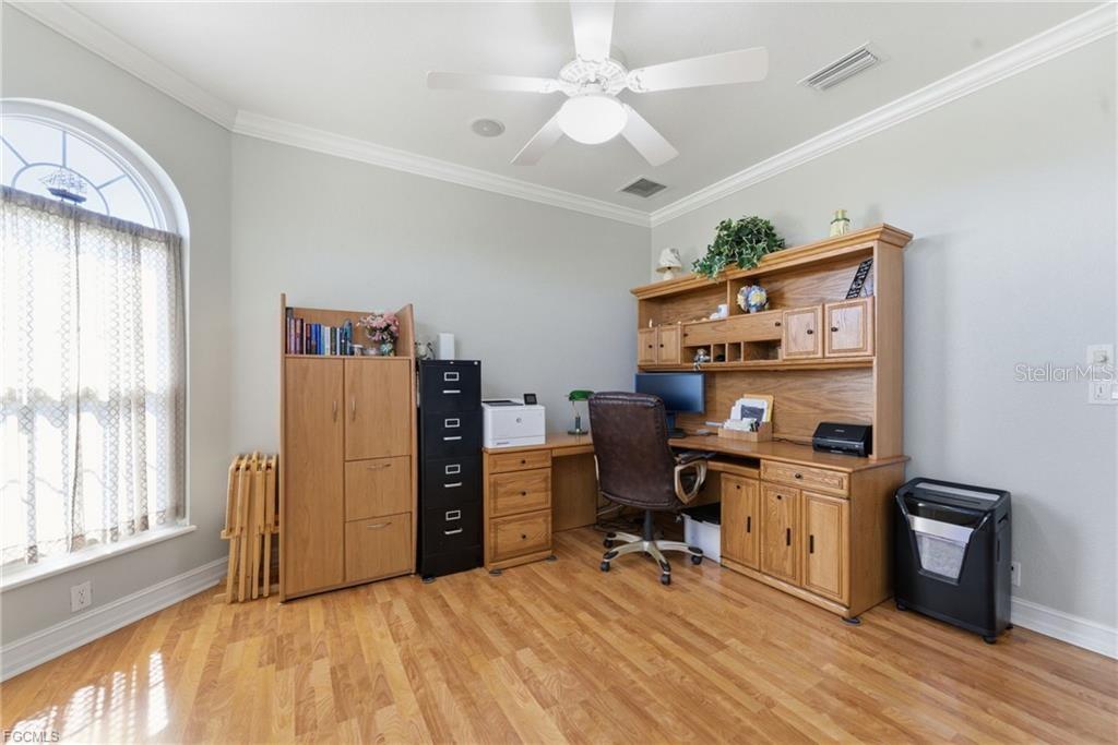 Image 20 of 40 For 810 36th Avenue