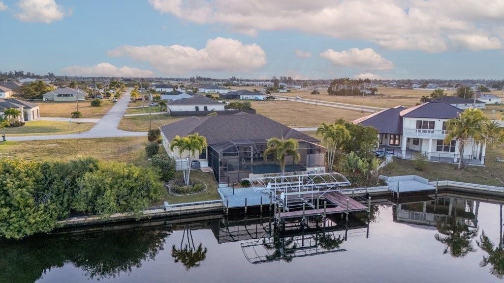 Image 3 of 40 For 810 36th Avenue