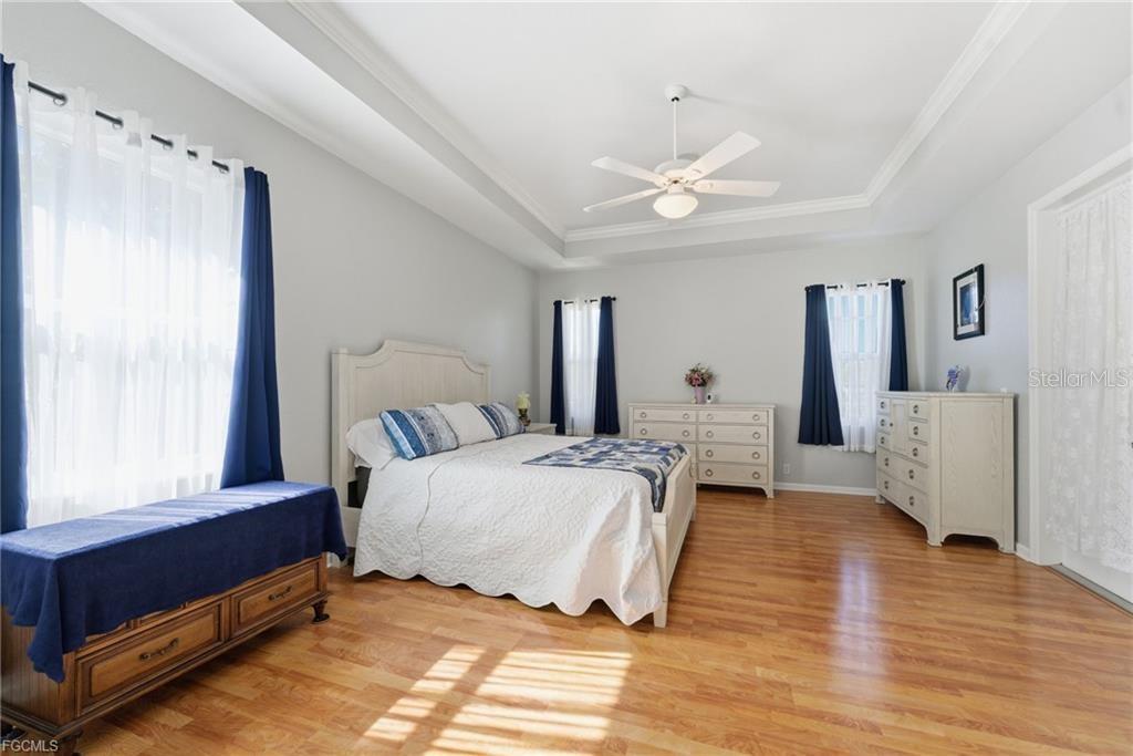 Image 5 of 40 For 810 36th Avenue