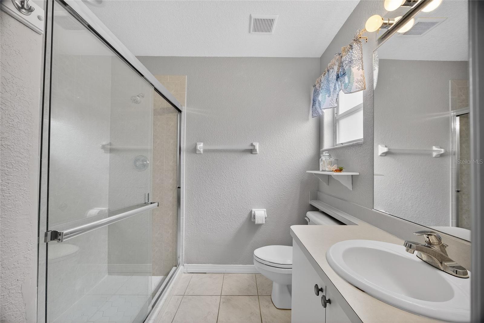 Image 18 of 39 For 10221 Arrowhead Drive