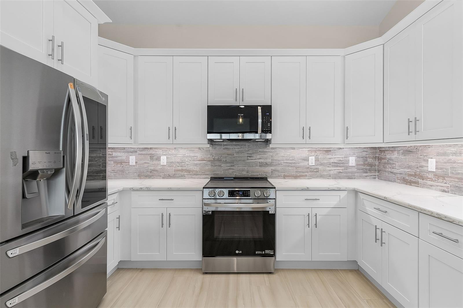 Image 6 of 10 For 16309 Cayman Lane