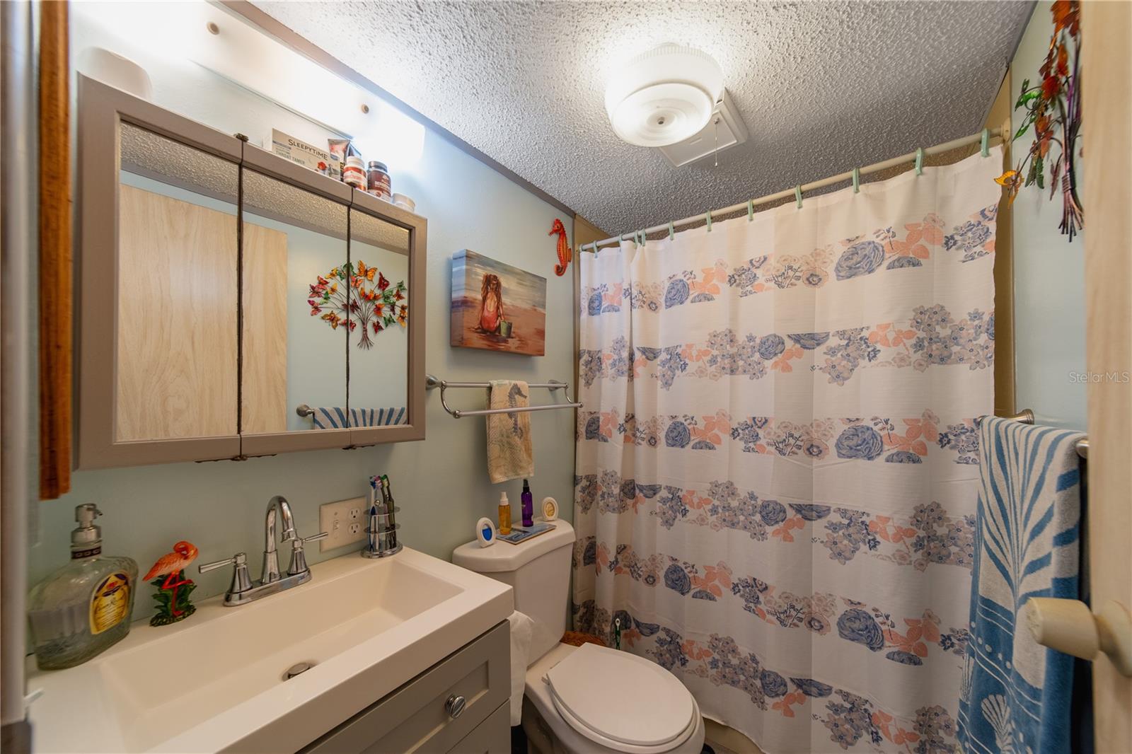 Image 10 of 38 For 1381 Se Lake Rd