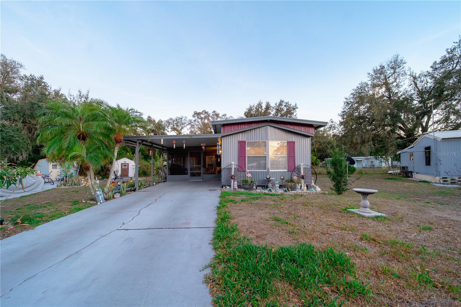 Image 23 of 38 For 1381 Se Lake Rd