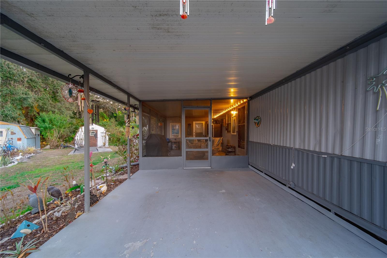 Image 25 of 38 For 1381 Se Lake Rd