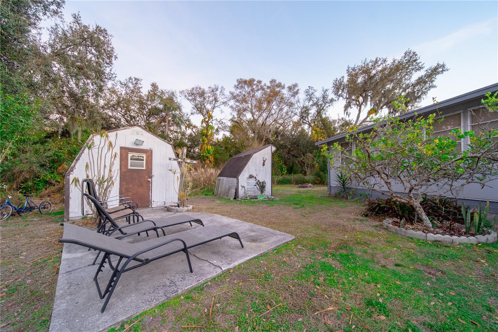 Image 28 of 38 For 1381 Se Lake Rd