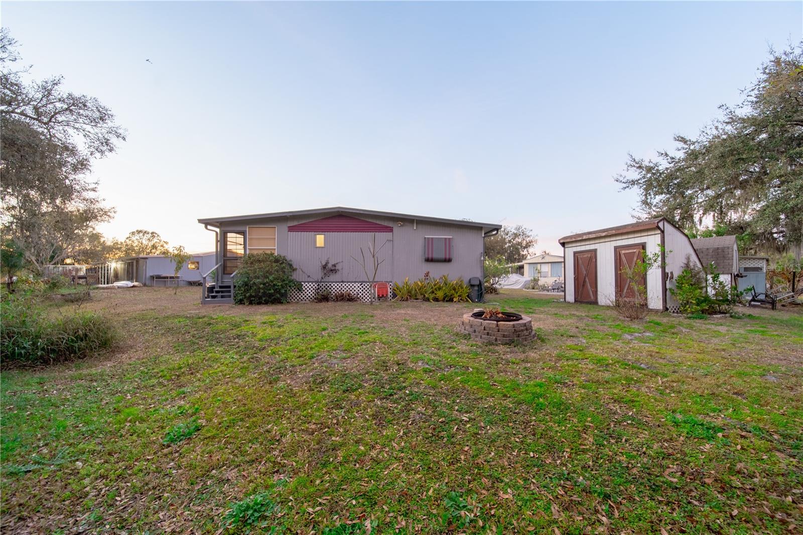 Image 30 of 38 For 1381 Se Lake Rd