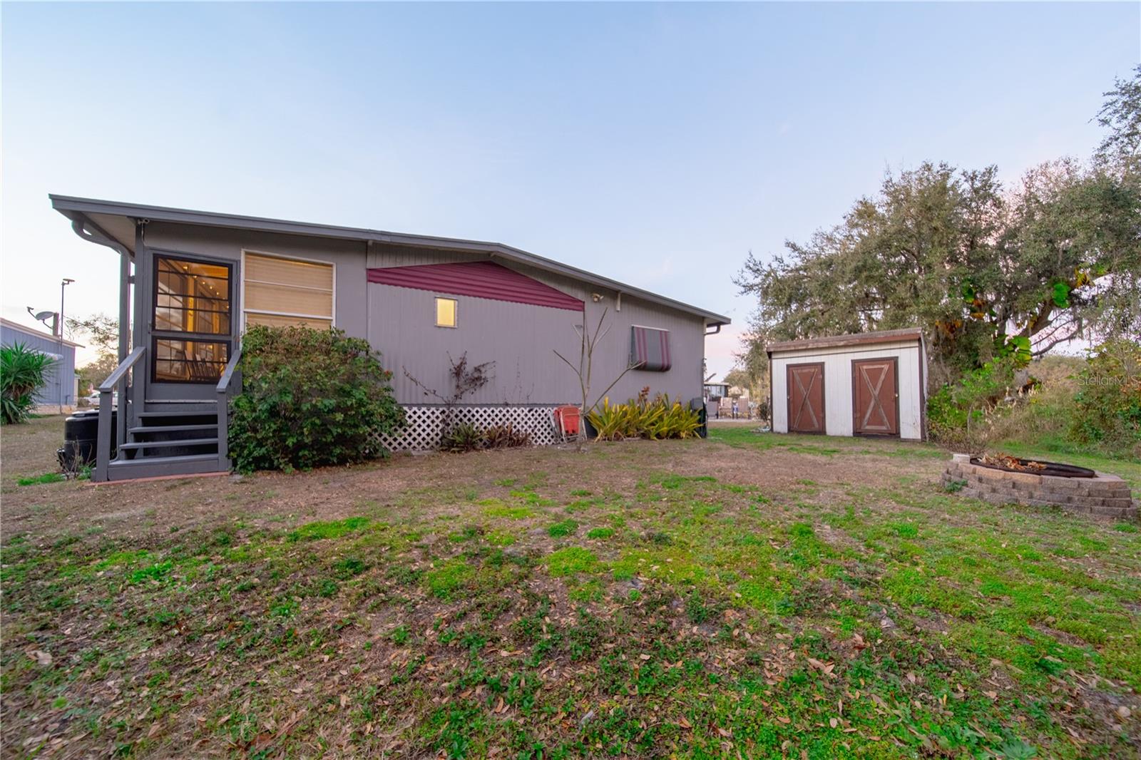 Image 31 of 38 For 1381 Se Lake Rd