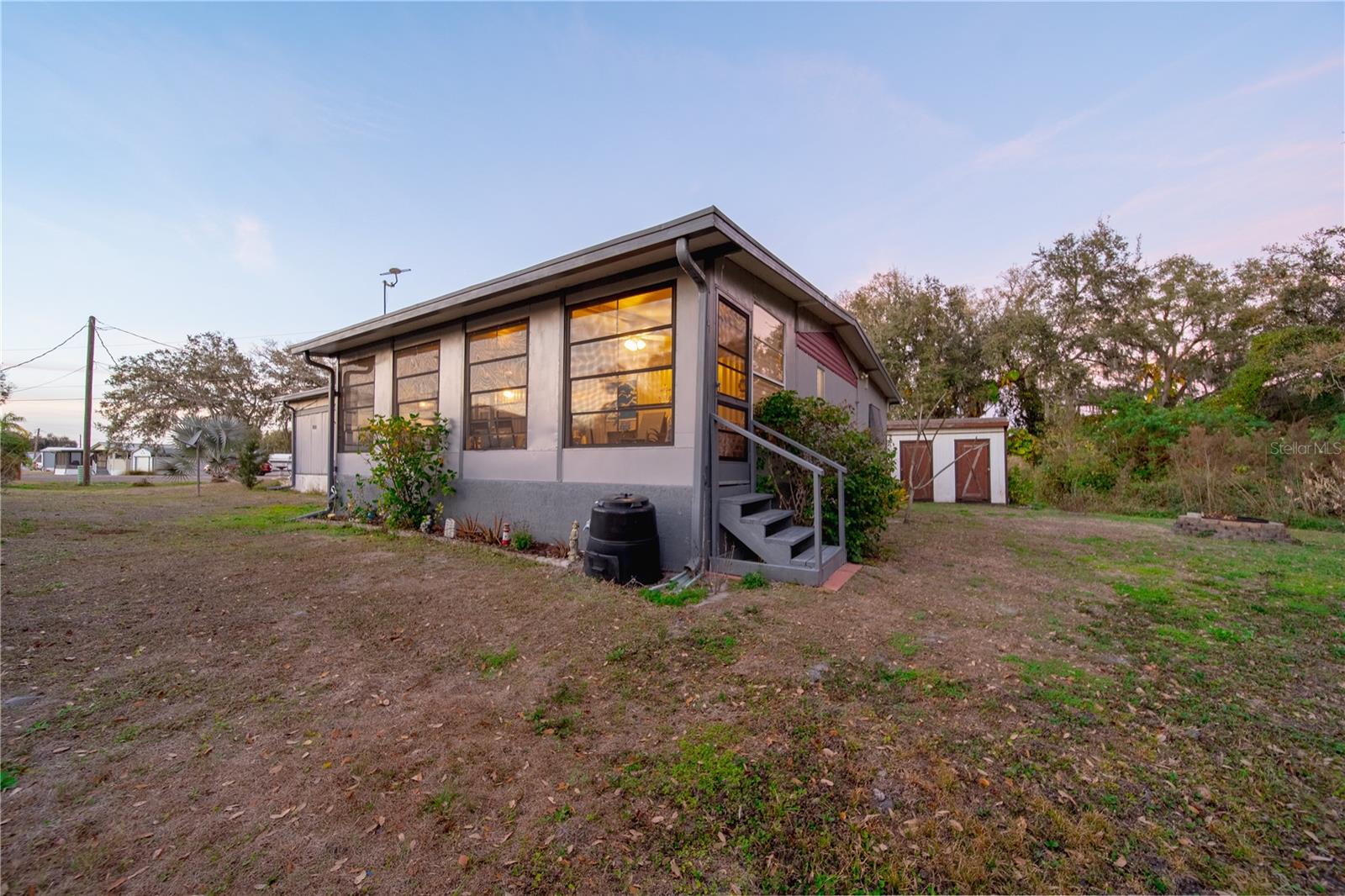 Image 32 of 38 For 1381 Se Lake Rd