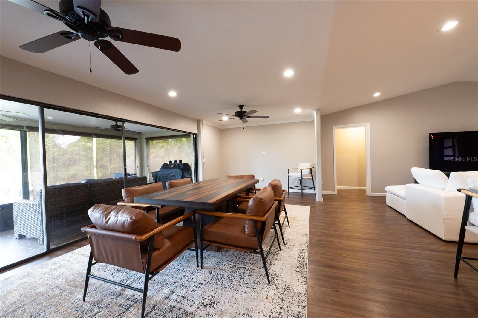 Image 19 of 33 For 376 Portofino Drive