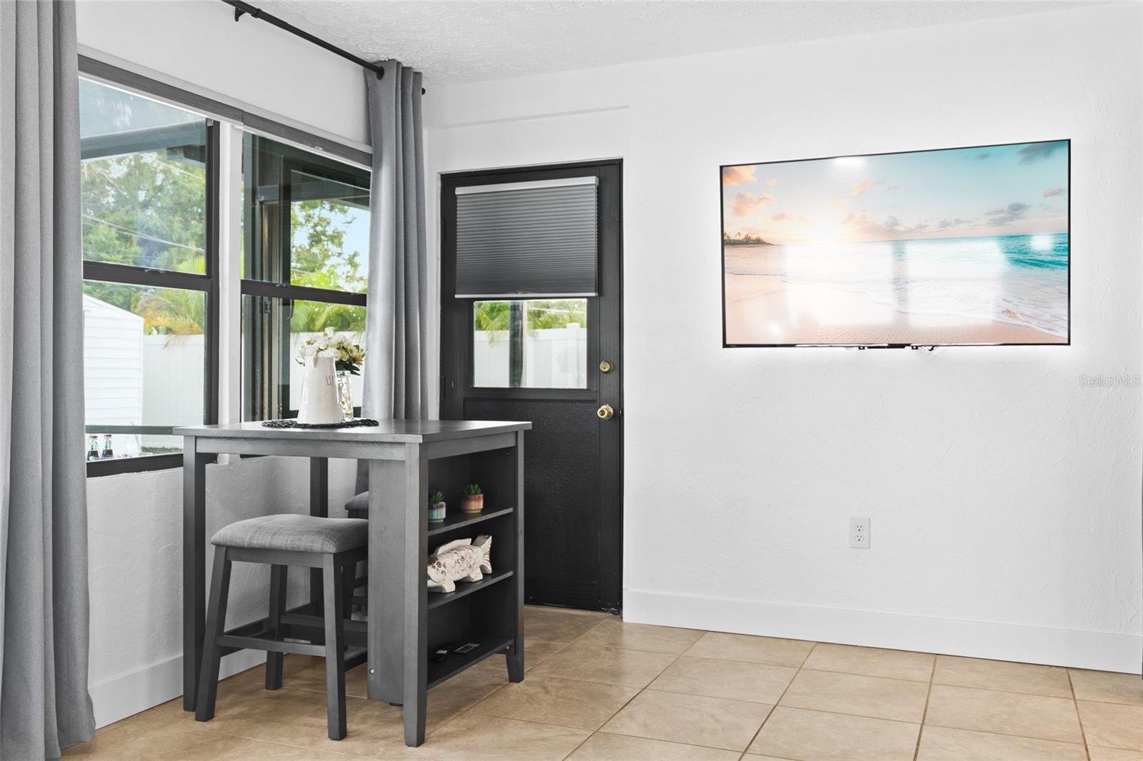 Image 16 of 26 For 1311 Cypress Avenue