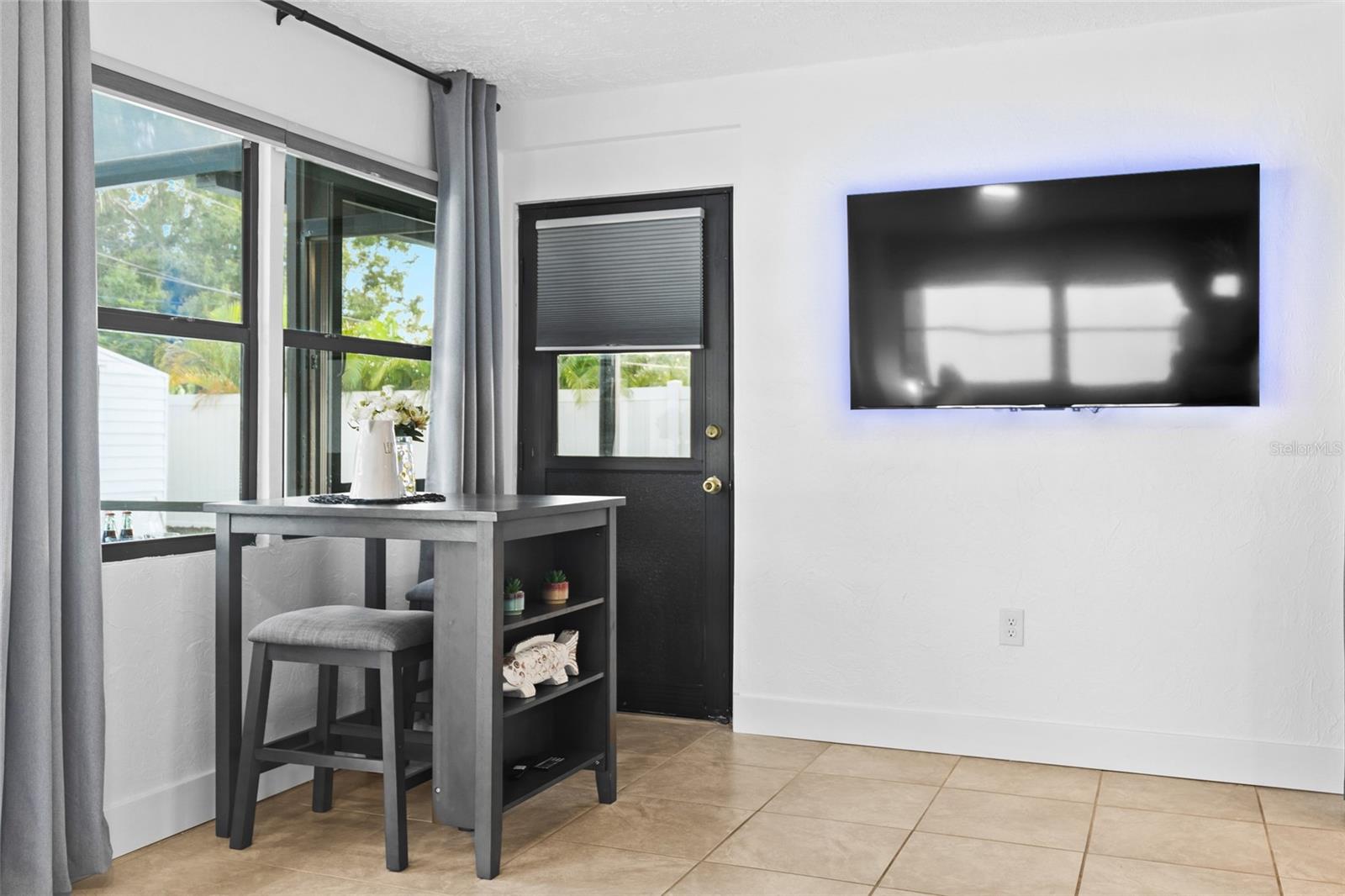 Image 18 of 26 For 1311 Cypress Avenue