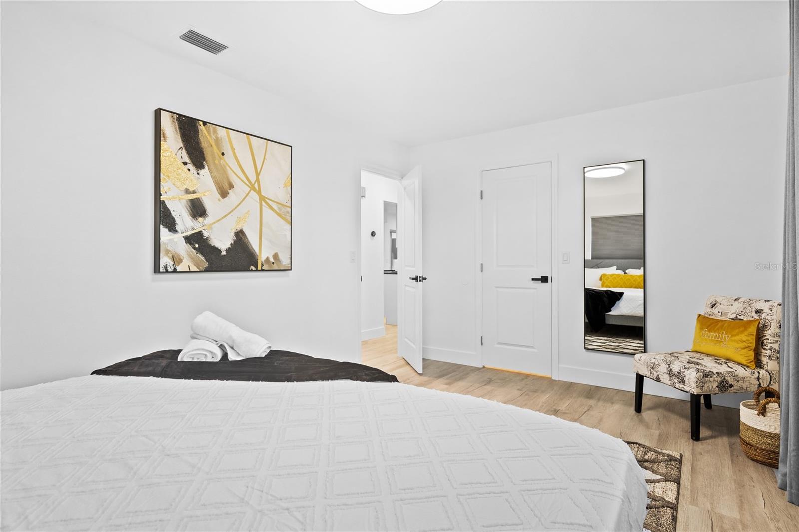 Image 19 of 26 For 1311 Cypress Avenue