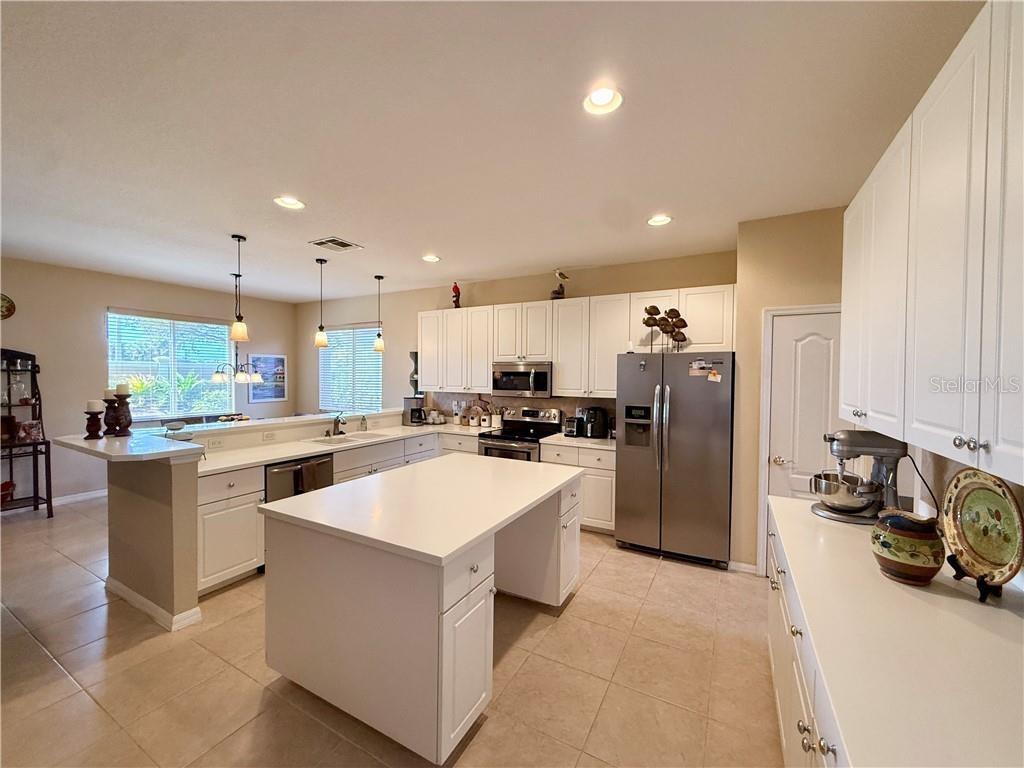 Image 12 of 43 For 15470 Laguna Hills Drive