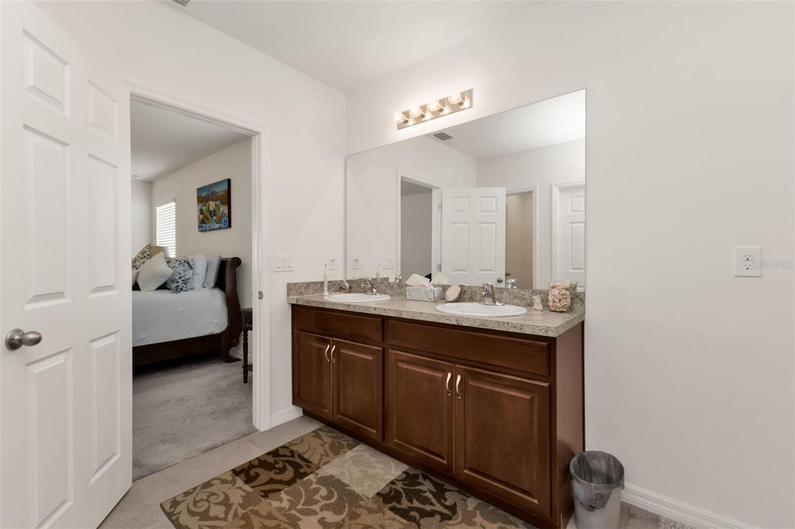 Image 23 of 53 For 7093 Waterford Parkway