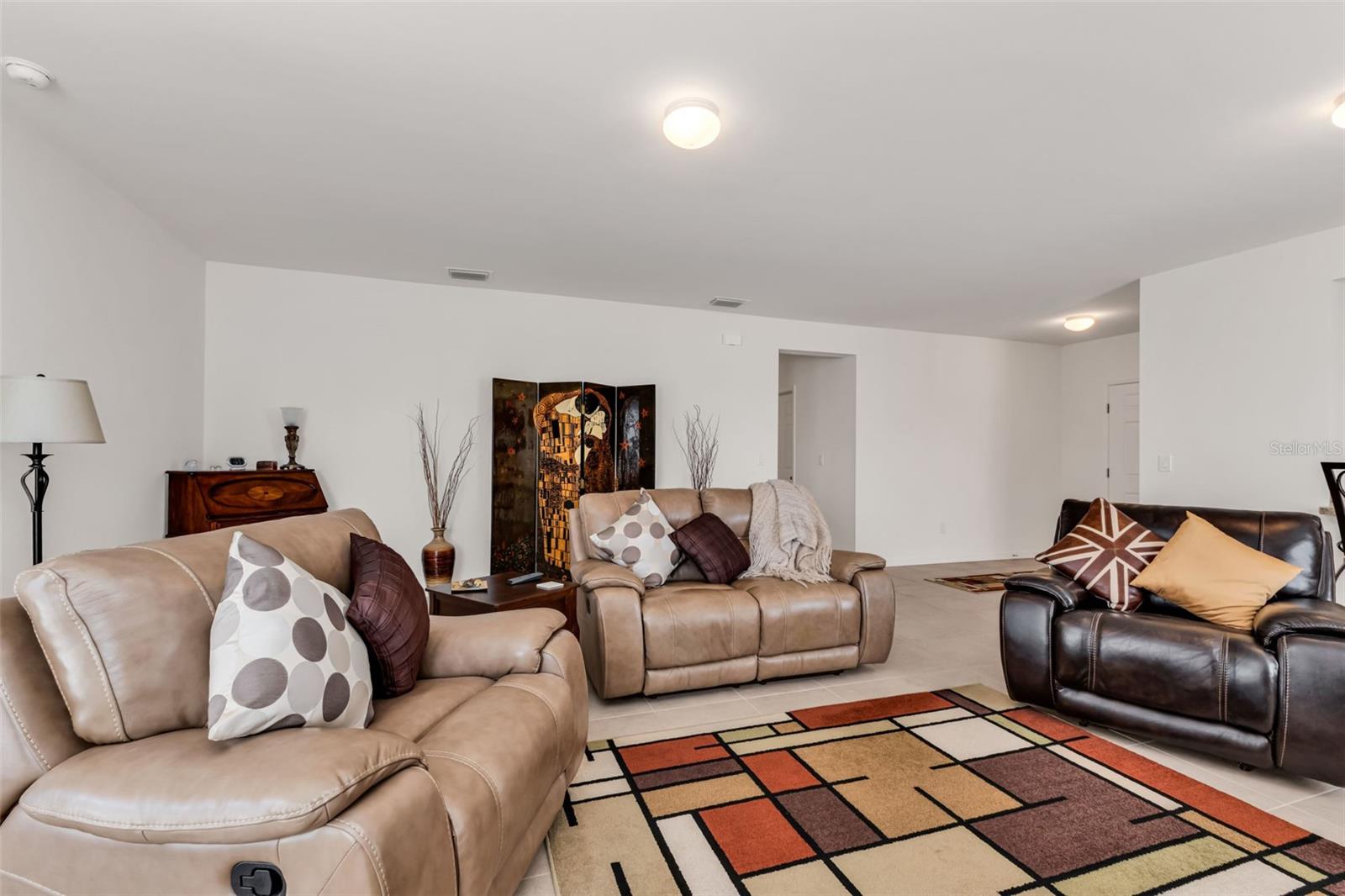 Image 7 of 53 For 7093 Waterford Parkway