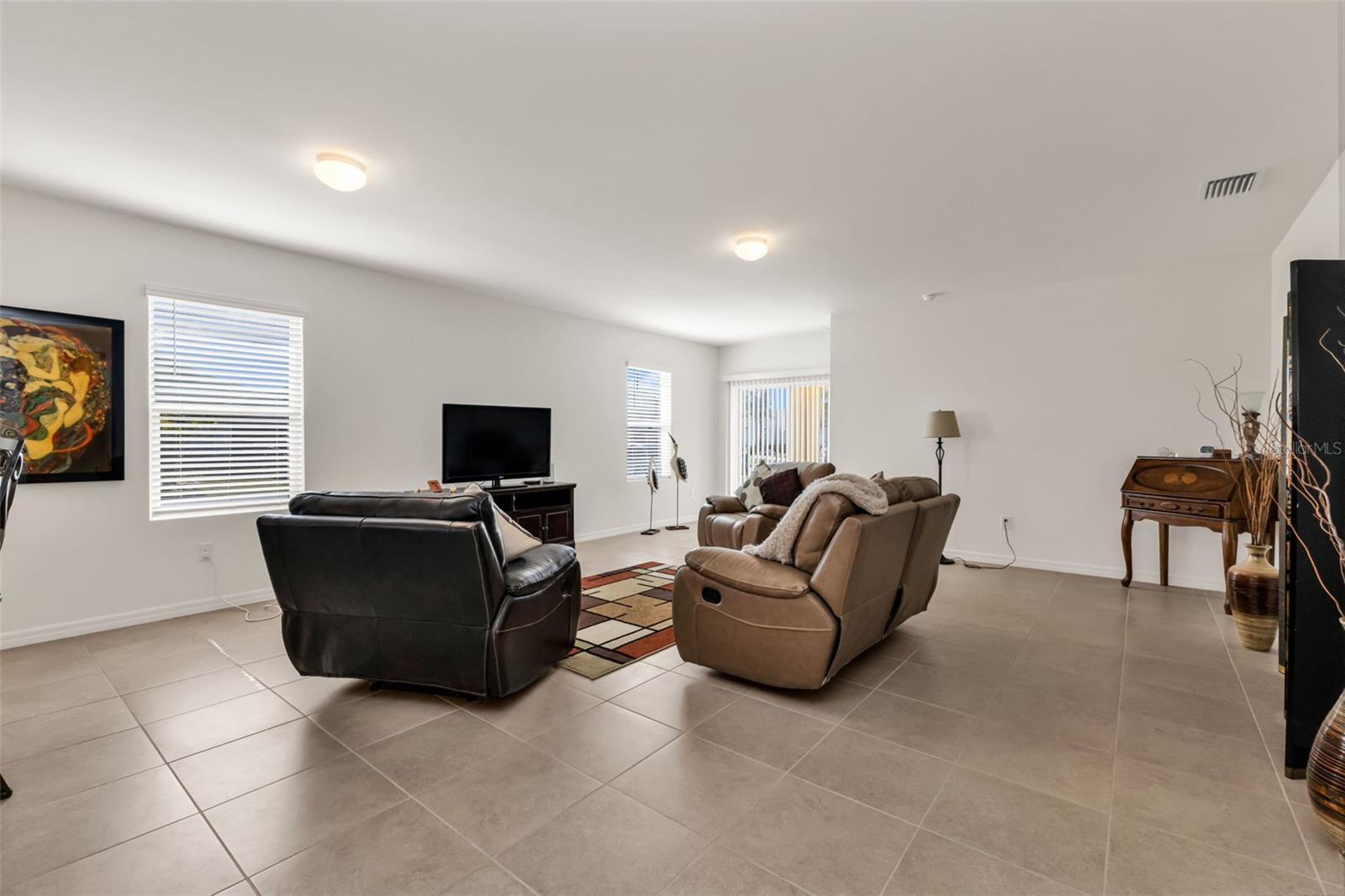 Image 8 of 53 For 7093 Waterford Parkway