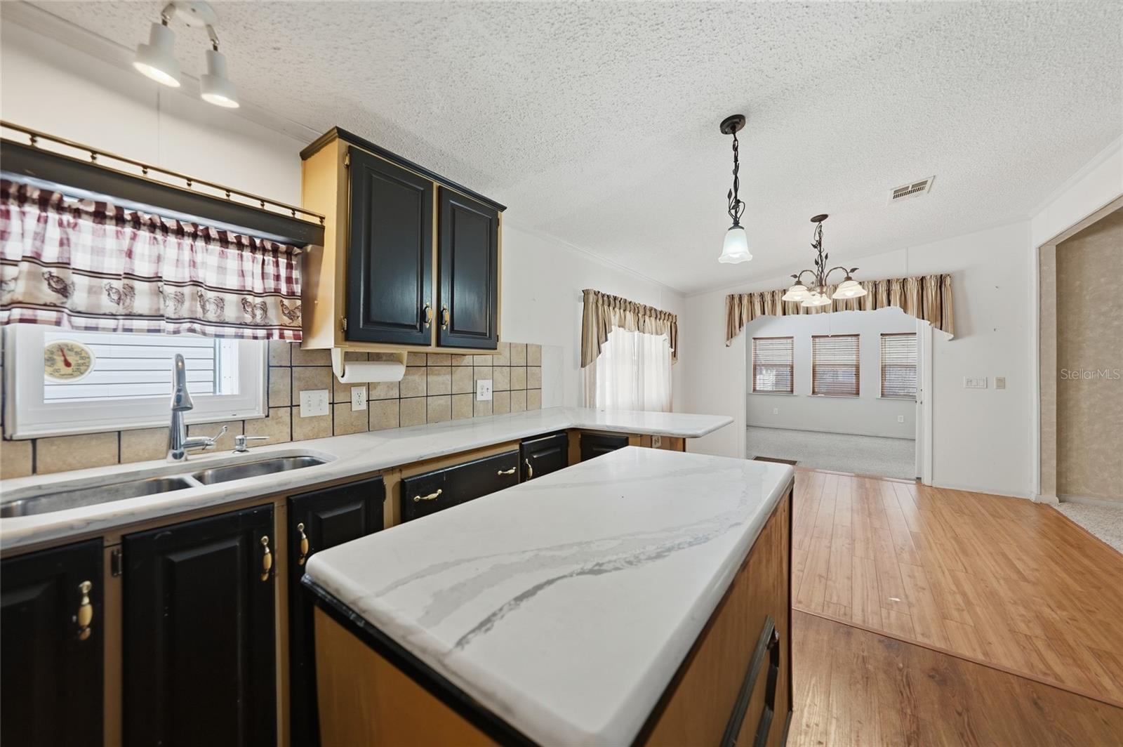 Image 12 of 40 For 7724 Brook Boulevard