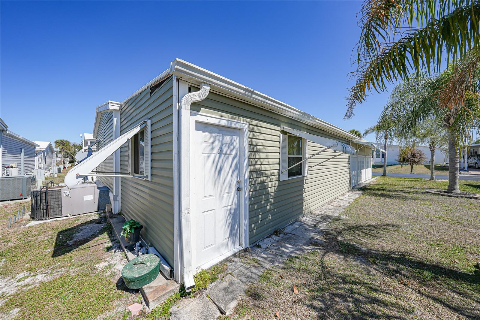 Image 38 of 40 For 7724 Brook Boulevard