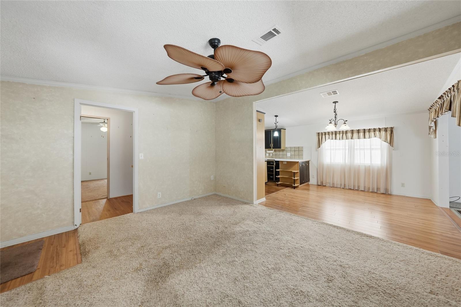 Image 6 of 40 For 7724 Brook Boulevard