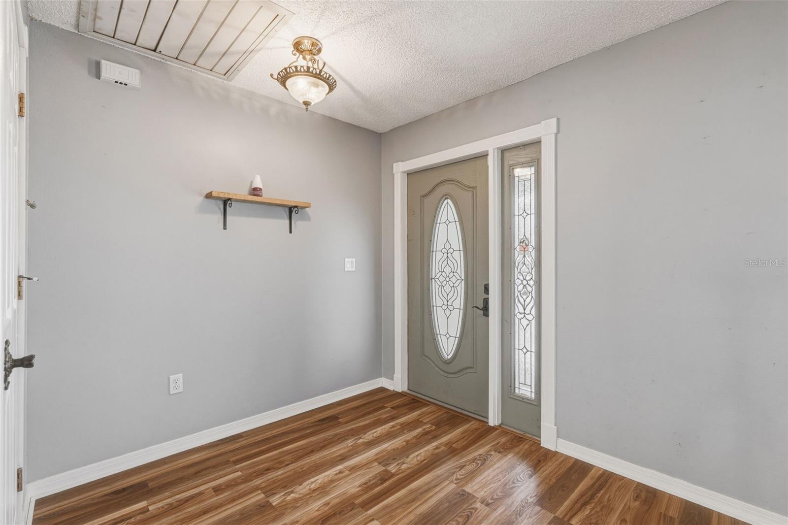 Image 10 of 42 For 3384 Beacon Drive