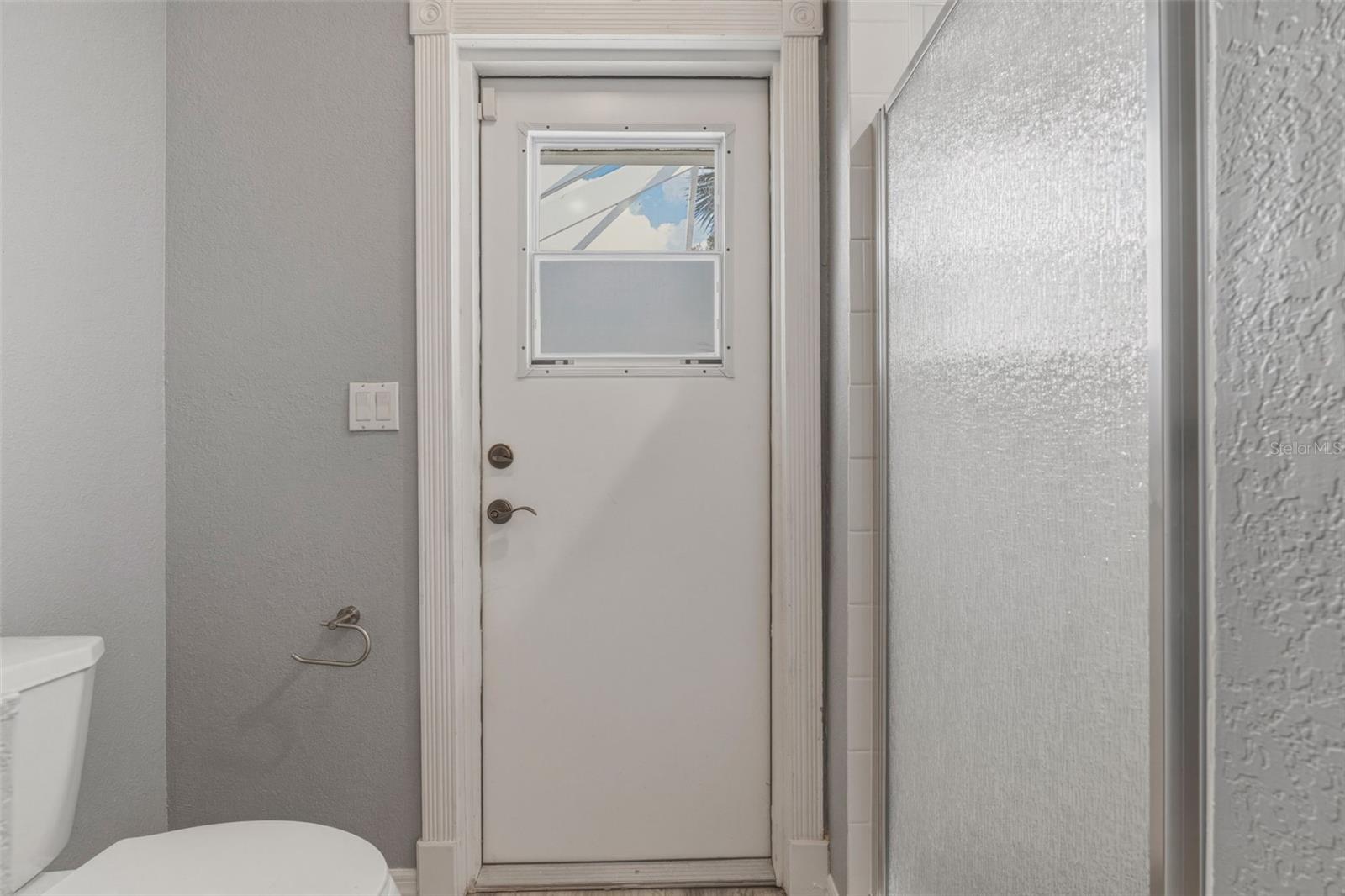 Image 32 of 42 For 3384 Beacon Drive