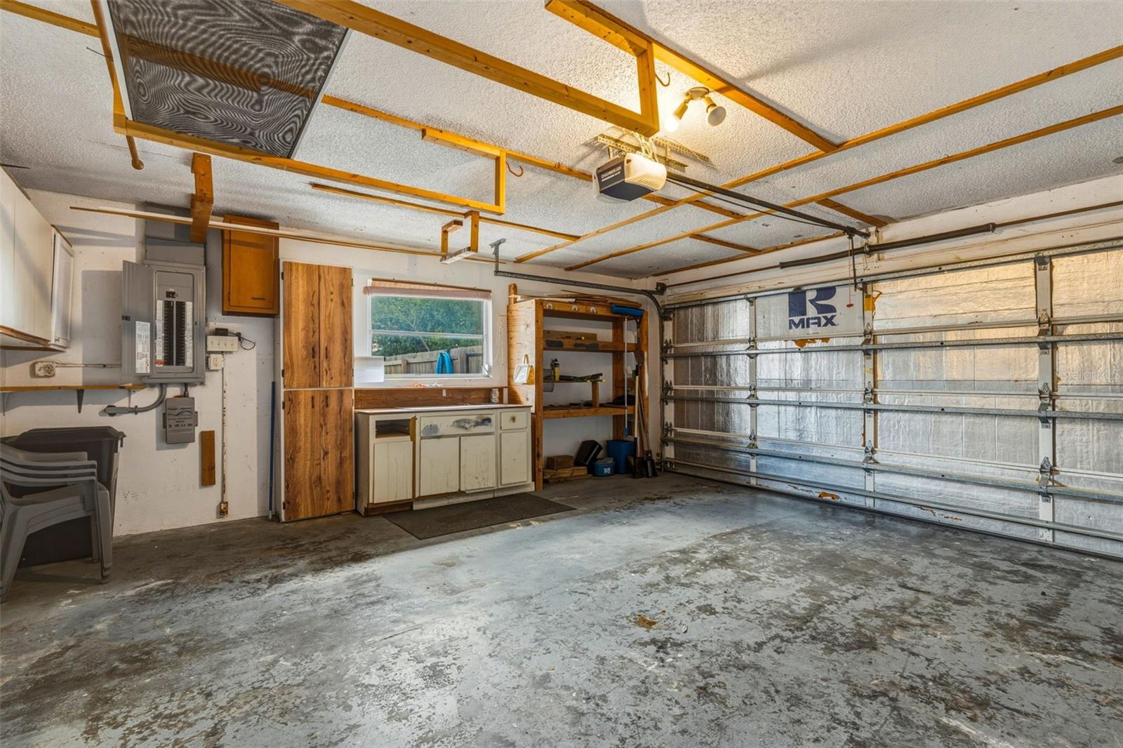 Image 37 of 42 For 3384 Beacon Drive